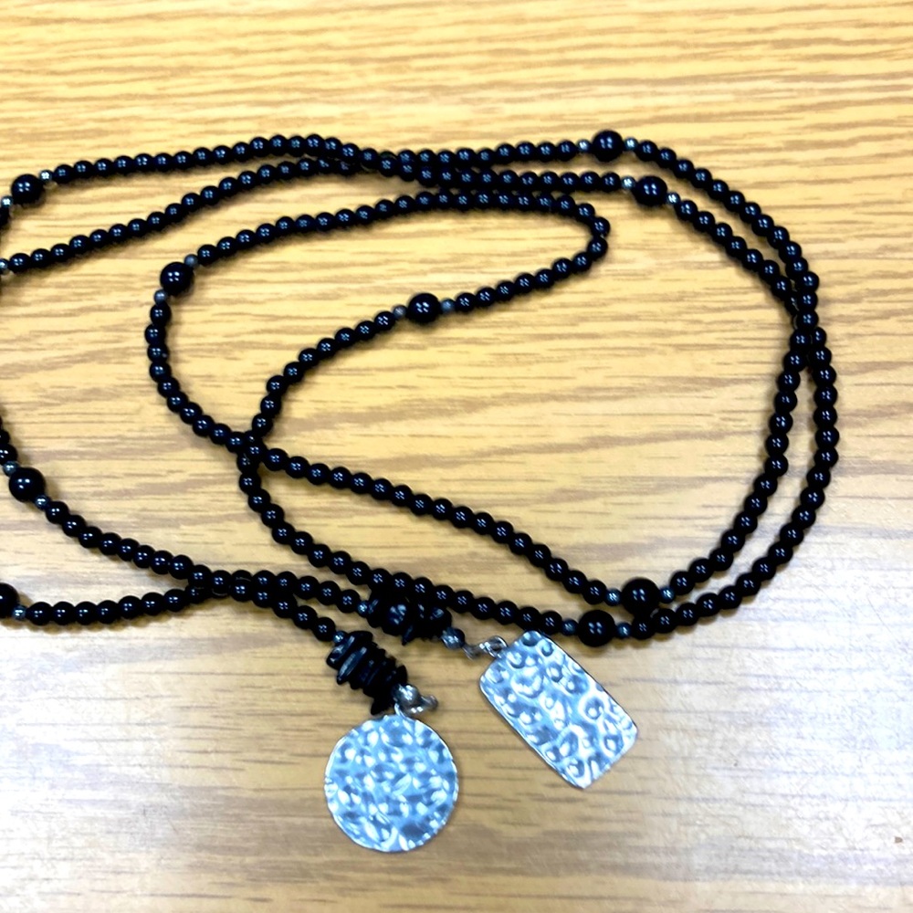 42 inch hammered sterling silver and black onyx lariat necklace